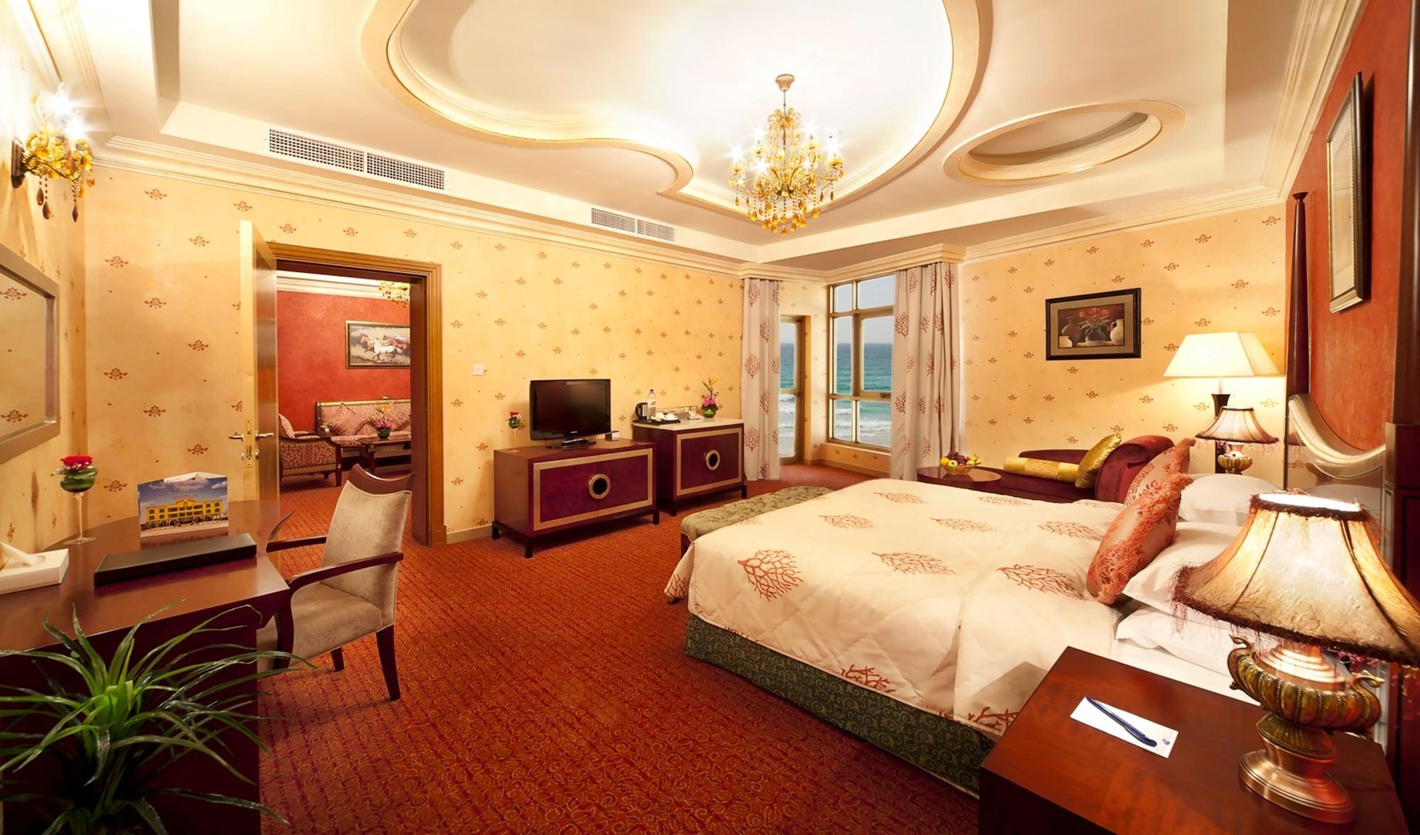 Sahara Beach Resort & Spa Sardzsa Kültér fotó A suite at the hotel