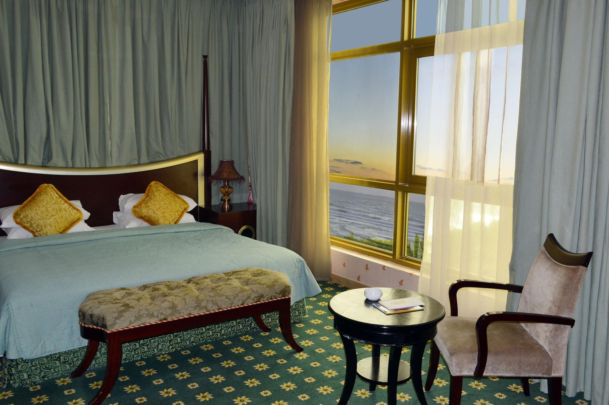 Sahara Beach Resort & Spa Sardzsa Kültér fotó A bedroom in the hotel