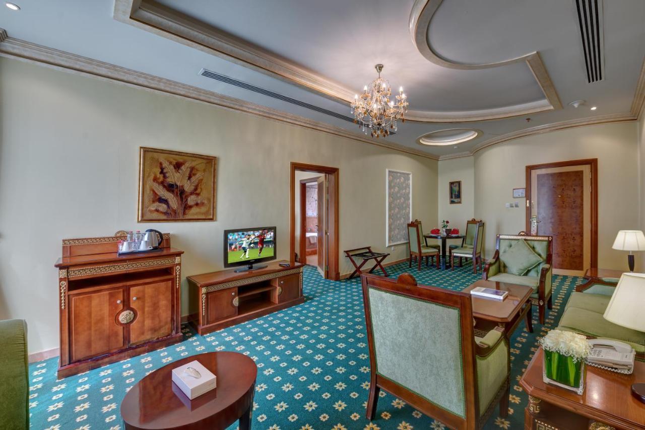 Sahara Beach Resort & Spa Sardzsa Kültér fotó Suite