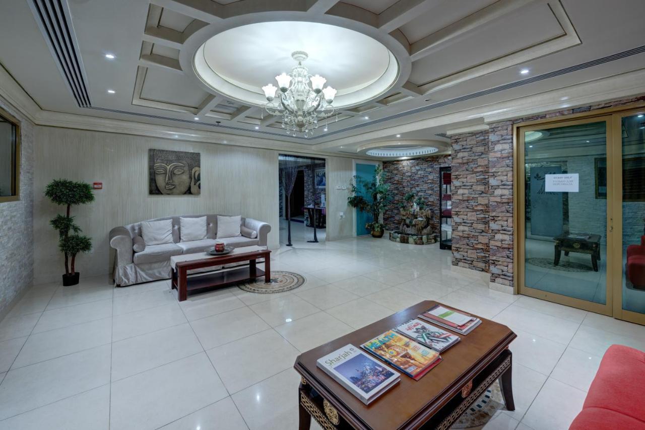 Sahara Beach Resort & Spa Sardzsa Kültér fotó Lobby