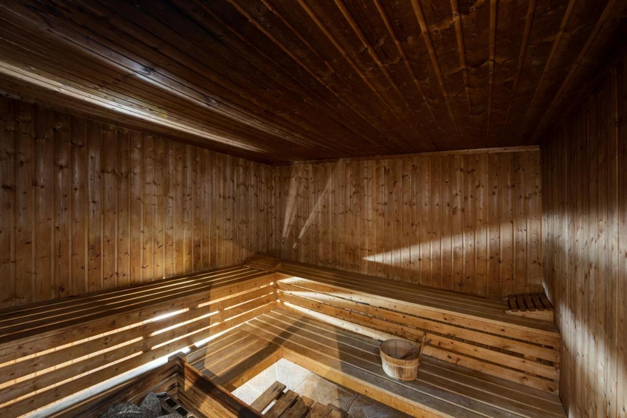 Sahara Beach Resort & Spa Sardzsa Kültér fotó Sauna
